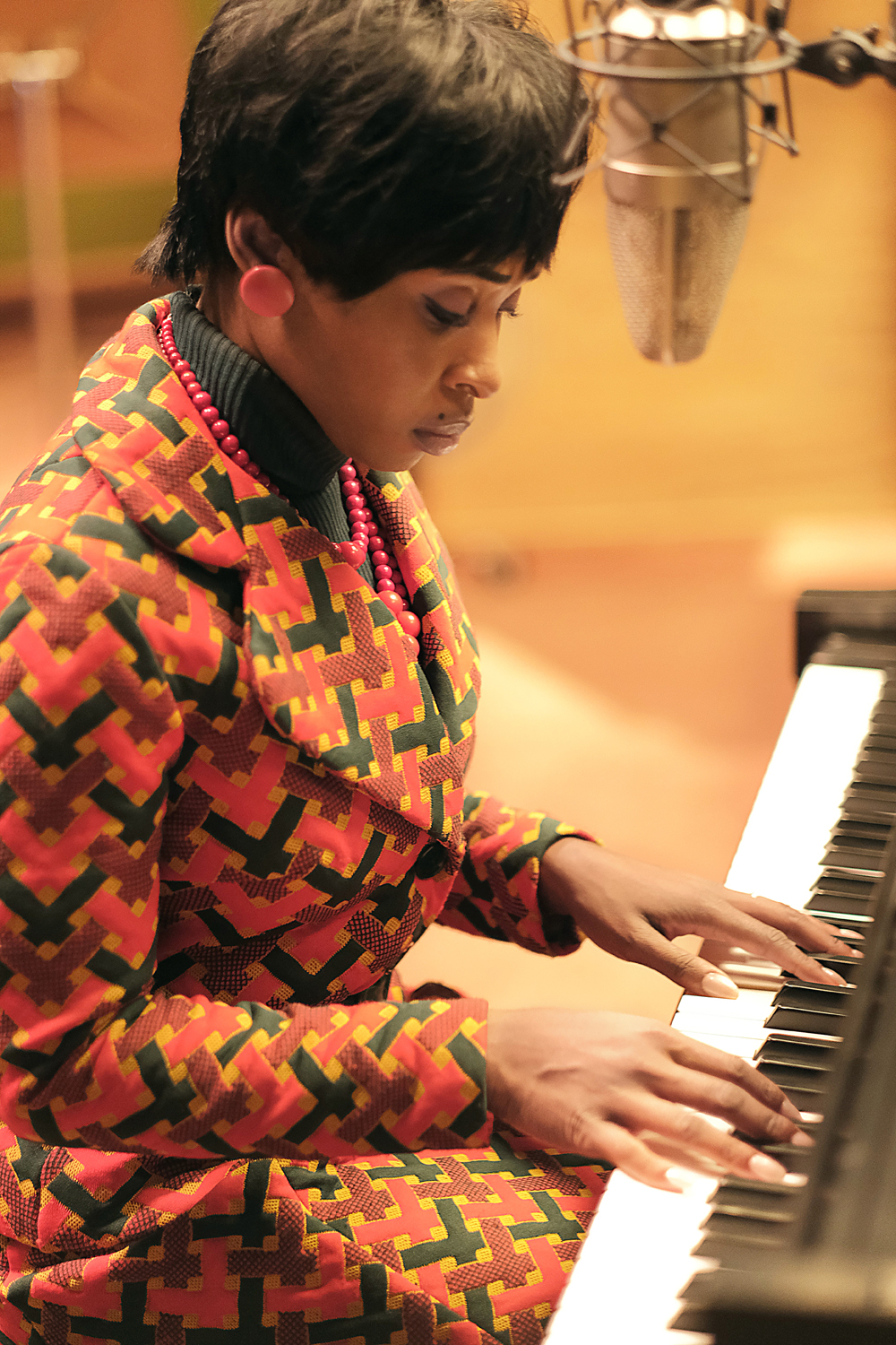 Aretha Franklin, played by Cynthia Erivo, recording at Fame Studios in Muscle Shoals, AL. (Credit: National Geographic/Richard DuCree)