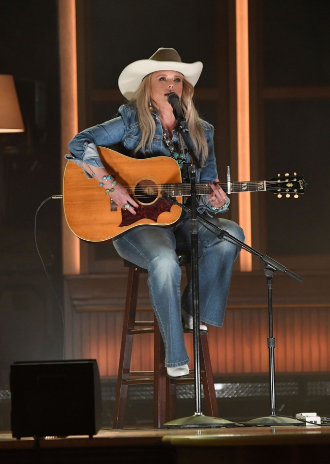 Miranda Lambert Performing “In His Arms”