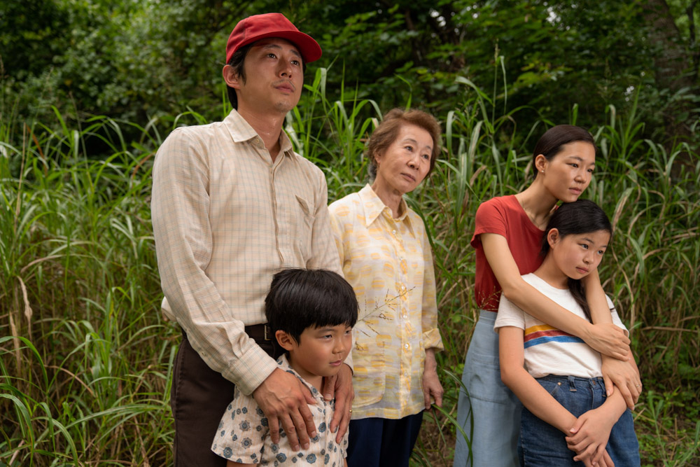 MINARI, from left: Steven YEUN, Alan S. KIM, YOUN Yuh-Jung, HAN Yeri, Noel CHO, 2020. ph: Josh Ethan Johnson / © A24 / Courtesy Everett Collection