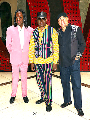 Earth,Wind & Fire React Steve Harvey Versuz