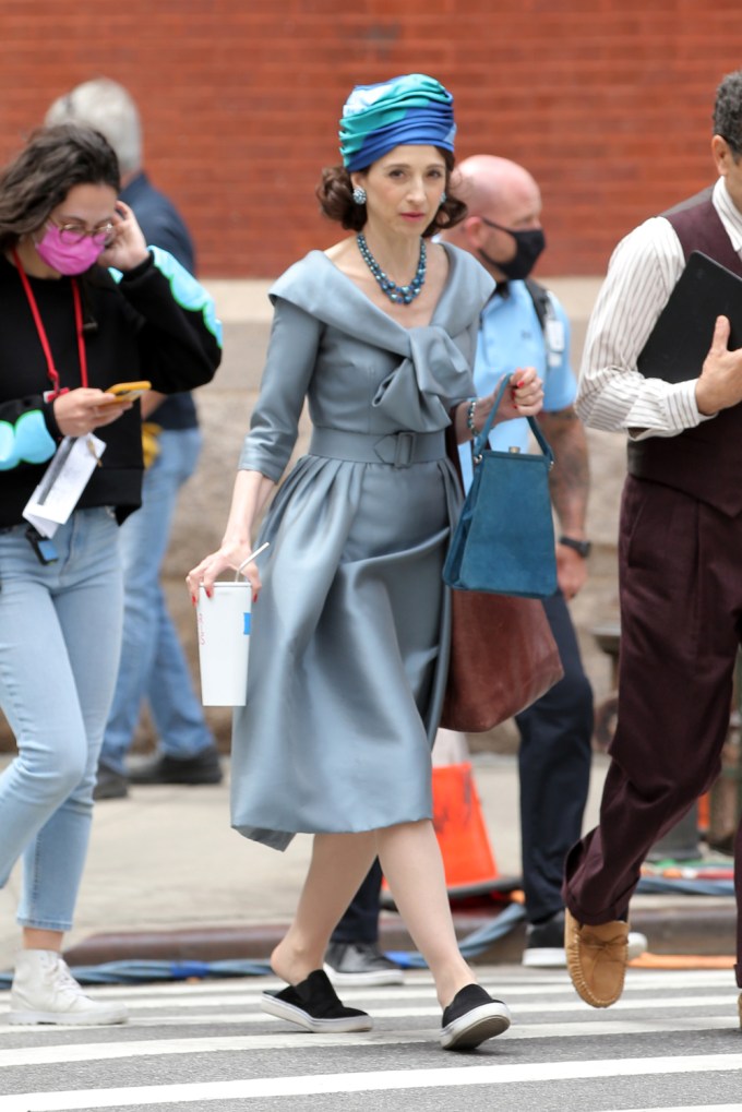 Marin Hinkle Walks To Set