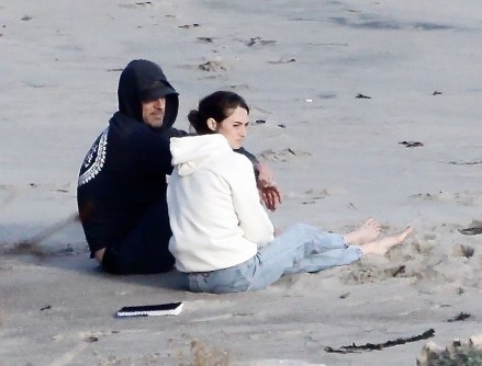 *EXCLUSIVE* Malibu, CA  - Actress Shailene Woodley and her football star fiancee Aaron Rodgers cuddle together with their dog as they take in the lovely Malibu sunset.  The couple recently announced they are engaged and Shailene was spotted wearing the sparkler.  Shailene had a notebook that she read from and they both took turns tossing the German Shepherd a tennis ball to fetch.

Pictured: Shailnee Woodley, Aaron Rodgers

BACKGRID USA 8 APRIL 2021 

BYLINE MUST READ: BACKGRID

USA: +1 310 798 9111 / usasales@backgrid.com

UK: +44 208 344 2007 / uksales@backgrid.com

*UK Clients - Pictures Containing Children
Please Pixelate Face Prior To Publication*