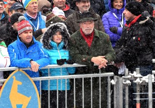 Austrian-US actor and former governor of California Arnold Schwarzenegger (CR) and his wife Maria Shriver (CL) during the Men's Slalom race of the FIS Alpine Skiing World Cup in Kitzbuehel, Austria, 26 January 2019.
Alpine Skiing World Cup in Kitzbuehel, Austria - 26 Jan 2019