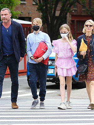 Liev Schreiber, Naomi Watts, Sasha, Kai