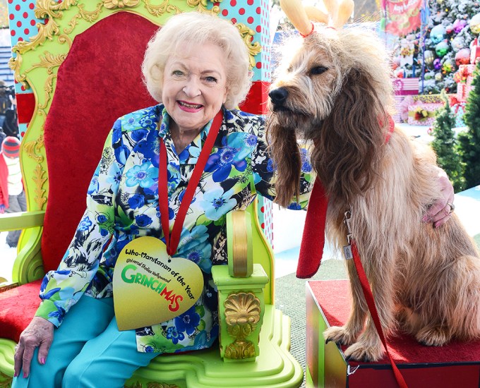 Betty White Receives The ‘Who-Manitarian of the Year’ Award (2012)