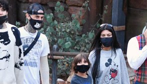 kourtney kardashian travis barker