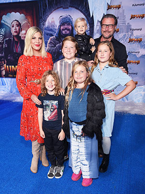 tori spelling dean mcdermott and their children