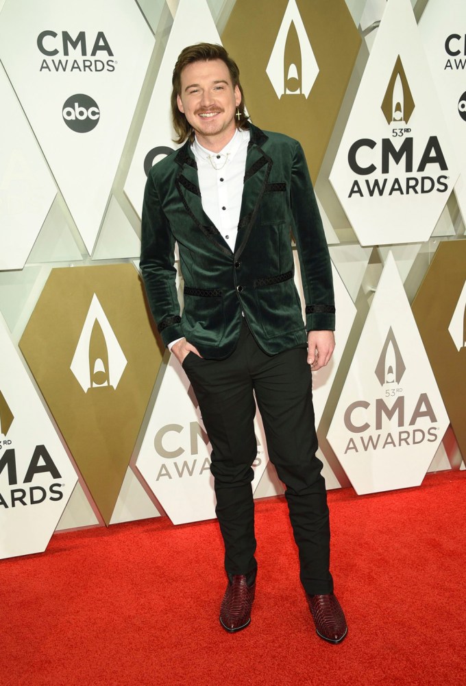 Morgan Wallen on the red carpet at the 2019 CMA Awards