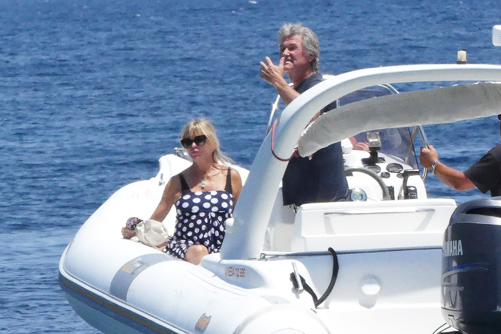 Skiathos Island, GREECE  - *EXCLUSIVE*  - Kurt Russell and Goldie Hawn are pictured soaking up the sun while on a boat ride in Greece.

Pictured: Kurt Russell, Goldie Hawn

BACKGRID USA 22 JUNE 2023 

BYLINE MUST READ: karabatsispavlos / BACKGRID

USA: +1 310 798 9111 / usasales@backgrid.com

UK: +44 208 344 2007 / uksales@backgrid.com

*UK Clients - Pictures Containing Children
Please Pixelate Face Prior To Publication*