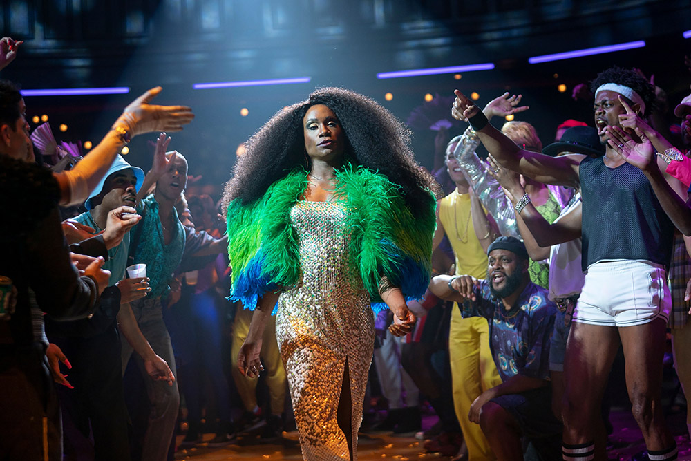 POSE, Billy Porter (center), 'In My Heels', (Season 2, Episode 210, aired August 20, 2019), photo: Michael Parmalee / ©FX / Courtesy Everett Collection