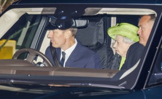 21.11.2021. The Queen leaves The Royal Chapel of All Saints in Windsor Great Pk after the joint Christening of Princess Eugenie and husband Jack Brooksbank’s son August and Lucas Philip, the son of Mike and Zara Tindall. Material must be credited "The Sun/News Licensing" unless otherwise agreed. 100% surcharge if not credited. Online rights need to be cleared separately. Strictly one time use only subject to agreement with News Licensing. 21 Nov 2021 Pictured: 21.11.2021. The Queen leaves The Royal Chapel of All Saints in Windsor Great Pk after the joint Christening of Princess Eugenie and husband Jack Brooksbank’s son August and Lucas Philip, the son of Mike and Zara Tindall. Material must be credited "The Sun/News Licensing" unless otherwise agreed. 100% surcharge if not credited. Online rights need to be cleared separately. Strictly one time use only subject to agreement with News Licensing. Photo credit: News Licensing / MEGA TheMegaAgency.com +1 888 505 6342 (Mega Agency TagID: MEGA807518_002.jpg) [Photo via Mega Agency]