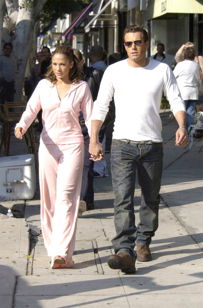 Jennifer Lopez & Ben Affleck On The ‘Jenny From The Block’ Set