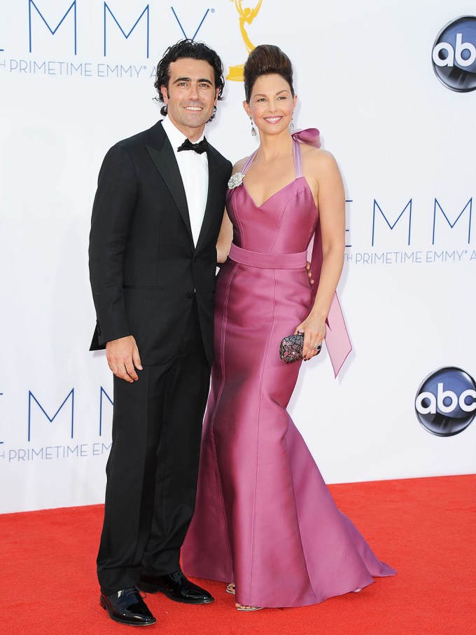 Ashley Judd at the 2012 Emmy Awards