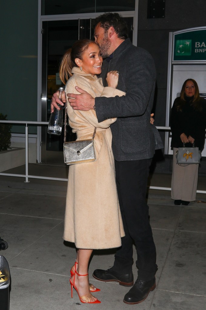 Ben Affleck & J.Lo Snuggle At Spago