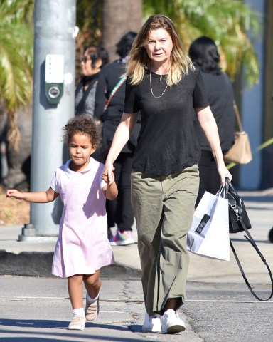 Ellen Pompeo, Sienna MayEllen Pompeo out and about, Los Angeles, USA - 27 Oct 2018Ellen Pompeo and daughter Sienna May out and about in Studio City