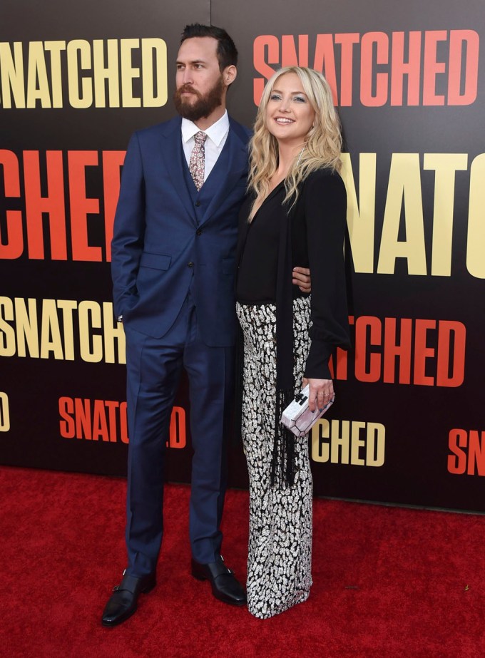 Kate Hudson & Danny Fujikawa on a red carpet