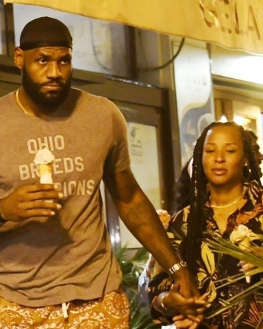 Ischia, ITALY  - *EXCLUSIVE*  - NBA star LeBron James grabs ice cream with his wife Savannah while in Ischia during his holiday tour of Italy,  James waved to a group of adoring fans as he headed back to his yacht.

Pictured: LeBron James

BACKGRID USA 5 SEPTEMBER 2021 

BYLINE MUST READ: Cobra Team / BACKGRID

USA: +1 310 798 9111 / usasales@backgrid.com

UK: +44 208 344 2007 / uksales@backgrid.com

*UK Clients - Pictures Containing Children
Please Pixelate Face Prior To Publication*