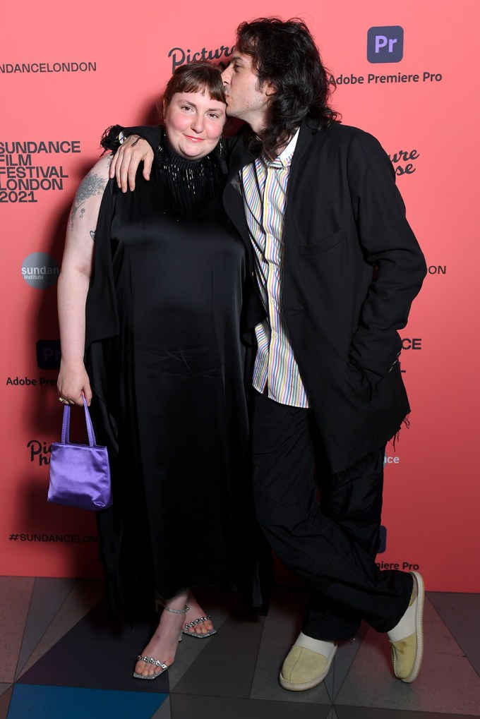 Lena Dunham & Luis Felber Smooch