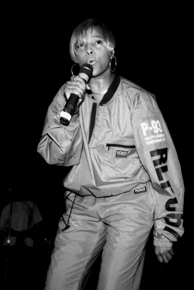 Mary J. Blige Performs in 1993