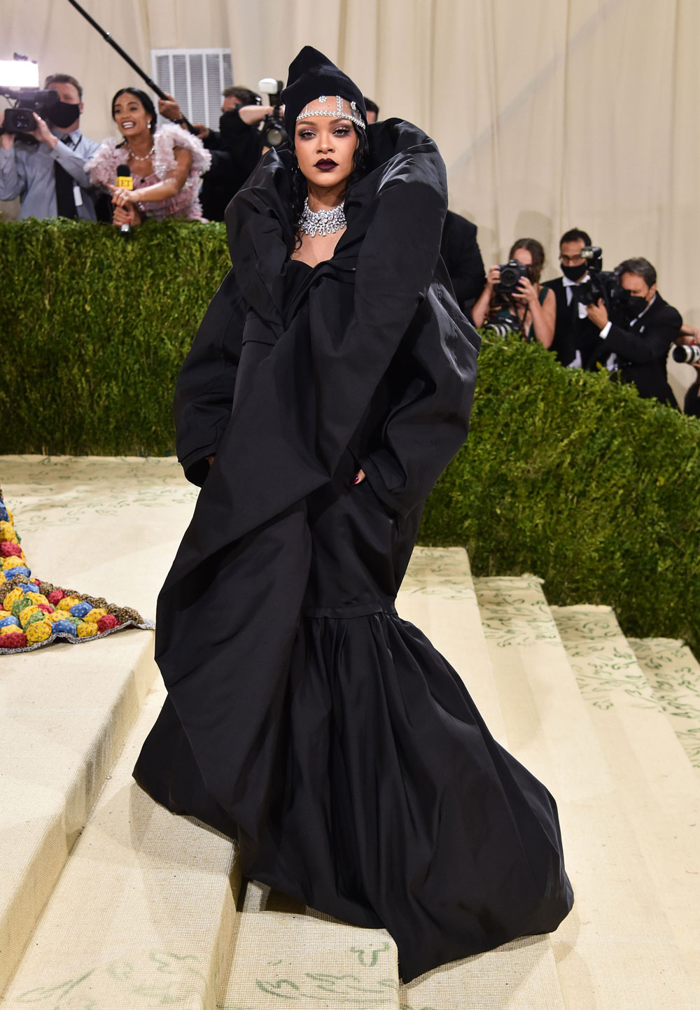 rihanna-met-gala-2021