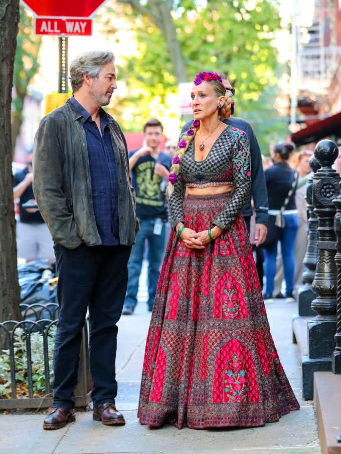 Sarah Jessica Parker & Jon Tenney standing together