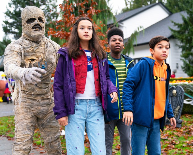 ‘Under Wraps’ Remake: Photos