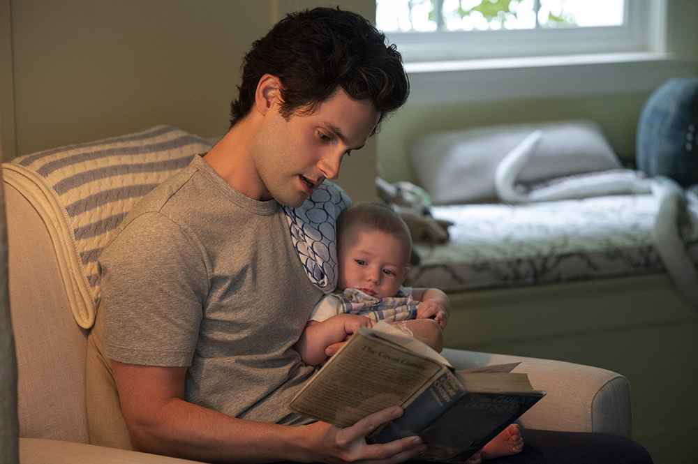 YOU (L to R) PENN BADGLEY as JOE GOLDBERG in episode 301 of YOU Cr. JOHN P. FLEENOR/NETFLIX © 2021