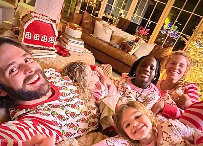 Thomas Rhett, Lauren Akins and their daughters