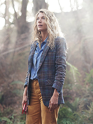 LA BREA -- "Pilot" -- Pictured: Natalie Zea as Eve Harris -- (Photo by: Sarah Enticknap/NBC)