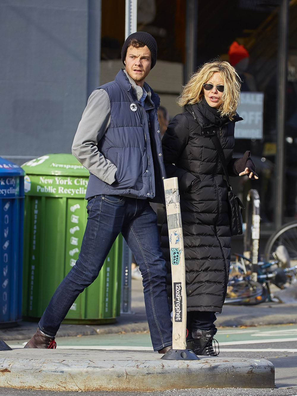 Meg Ryan spotted out and about with son Jack Quaid in NYCPictured: Meg Ryan,Jack Quaid,Meg RyanJack QuaidRef: SPL1397304 221116 NON-EXCLUSIVEPicture by: SplashNews.comSplash News and PicturesUSA: +1 310-525-5808London: +44 (0)20 8126 1009Berlin: +49 175 3764 166photodesk@splashnews.comWorld Rights