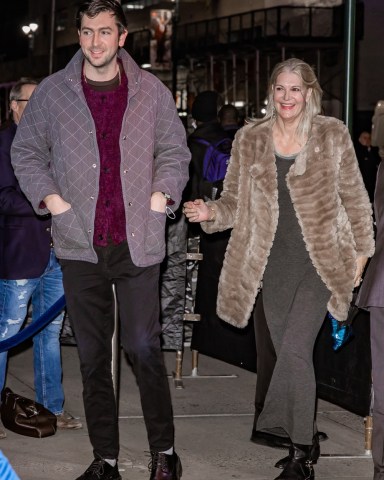 New York, NY  - *EXCLUSIVE*  - Nicholas Braun enjoys a mother son date night at the Knicks vs Bulls game at Madison Square Garden

Pictured: Nicholas Braun

BACKGRID USA 2 DECEMBER 2021 

BYLINE MUST READ: @TheHapaBlonde / BACKGRID

USA: +1 310 798 9111 / usasales@backgrid.com

UK: +44 208 344 2007 / uksales@backgrid.com

*UK Clients - Pictures Containing Children
Please Pixelate Face Prior To Publication*