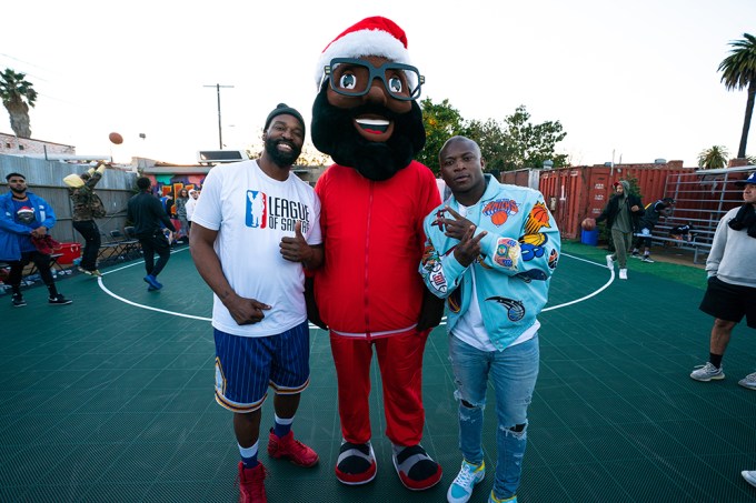 Star coaches Baron Davis & OT Genasis at the 4th Annual Black Santa Celebrity Basketball Game