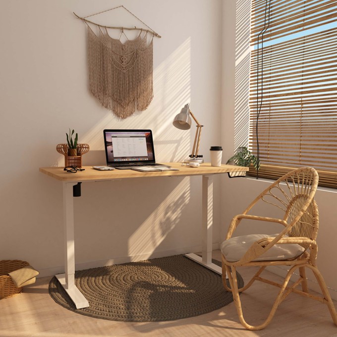 FlexiSpot’s Kana Bamboo Standing Desk