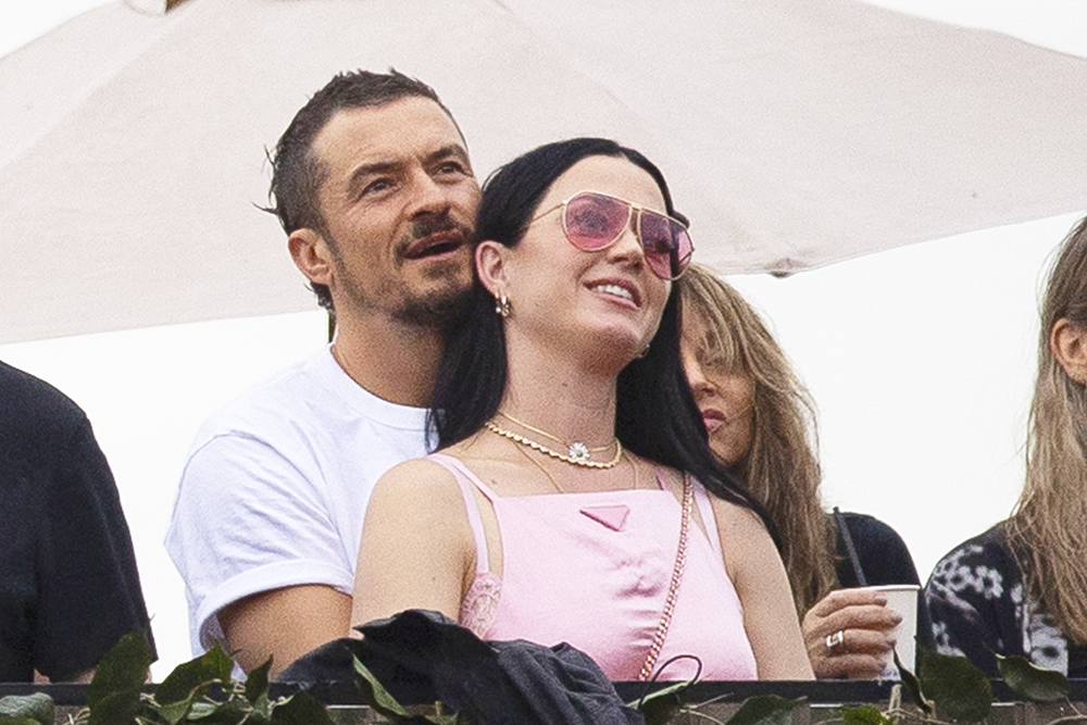 Katy Perry Orlando Bloom Kiss Concert MEGA