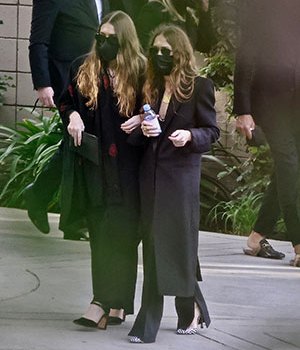 Mary-Kate Olsen, Ashley Olsen