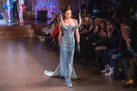 Julia Fox walks the runway at the Luis De Javier fashion show at Angel Orensanz Foundation during New York Fashion Week 2023 on February 14, 2023 in New York City.
Luis De Javier show, Runway, Fall Winter 2023, New York Fashion Week, USA - 14 Feb 2023