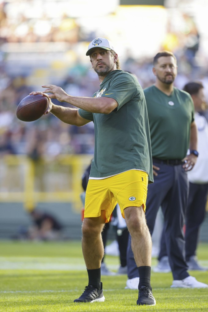 Aaron Rodgers Practices In 2021