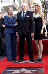 Diane Ladd, Bruce Dern, Laura Dern Actress Diane Ladd, left, actor Bruce Dern, and actress Laura Dern pose after all received stars on the Hollywood Walk of Fame in Los Angeles
Dern and Ladd Walk of Fame, Los Angeles, USA