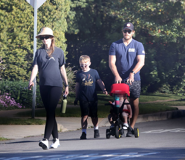 Katherine Schwarzenegger, Chris Pratt, and family 