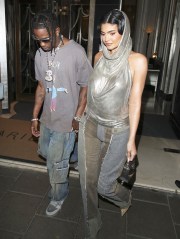 London, UNITED KINGDOM - Kylie Jenner and Travis Scott are going strong as they are seen holding hands while leaving their hotel to party at Tape nightclub in London.Pictured: Kylie Jenner, Travis ScottBACKGRID USA 7 AUGUST 2022 BYLINE MUST READ: Old Boy's Club / BACKGRIDUSA: +1 310 798 9111 / usasales@backgrid.comUK: +44 208 344 2007 / uksales@backgrid.com*UK Clients - Pictures Containing ChildrenPlease Pixelate Face Prior To Publication*