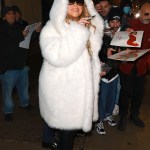 New York, NY  - Mariah Carey signs autographs for her fans as she heads to Madison Square Garden for her Christmas concert.

Pictured: Mariah Carey

BACKGRID USA 16 DECEMBER 2022 

BYLINE MUST READ: T.JACKSON / BACKGRID

USA: +1 310 798 9111 / usasales@backgrid.com

UK: +44 208 344 2007 / uksales@backgrid.com

*UK Clients - Pictures Containing Children
Please Pixelate Face Prior To Publication*