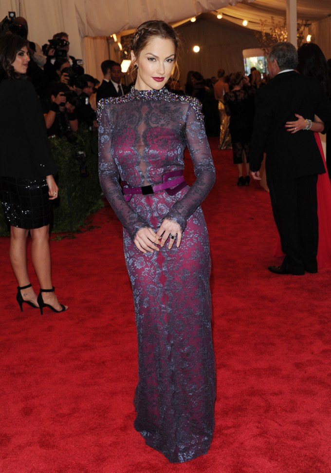 Minka Kelly is Pretty in Purple at the 2013 Met Gala