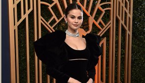 selena gomez sag awards 2022