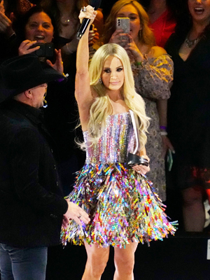 carrie underwood acm awards 2022