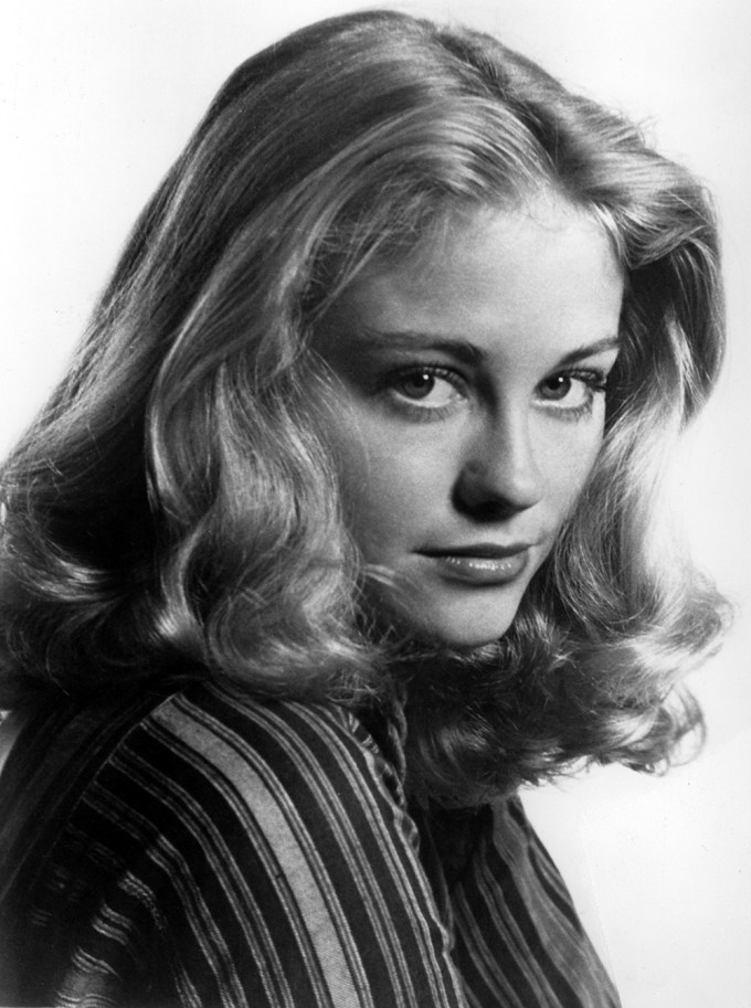 Cybill Shepherd Poses As Top Model