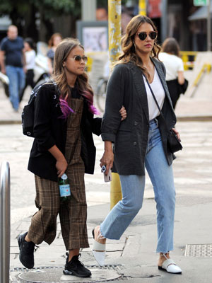 Jessica Alba daughters