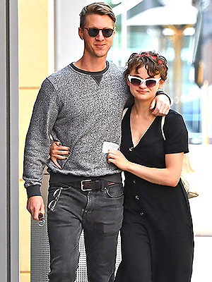 Steven Piet, Joey King