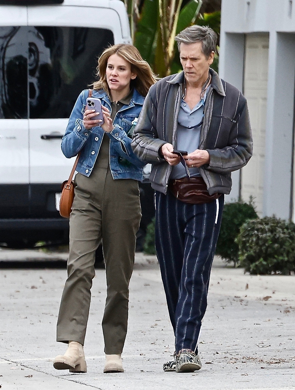 Studio City, CA  - *EXCLUSIVE*  - The "Footloose" star was sporting a pair of black crocs and striped pants as he filmed a new project alongside his daughter, Sosie Bacon. Sosie wears a denim jacket paired with olive green pants as she snacks while walking and talking next to dad.

Pictured: Kevin Bacon, Sosie Bacon

BACKGRID USA 17 DECEMBER 2022 

USA: +1 310 798 9111 / usasales@backgrid.com

UK: +44 208 344 2007 / uksales@backgrid.com

*UK Clients - Pictures Containing Children
Please Pixelate Face Prior To Publication*