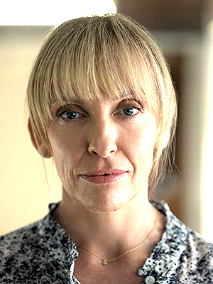 Pieces of Her. Toni Collette as Laura Oliver in episode 101 of Pieces of Her. Cr. Courtesy Of Netflix © 2022
