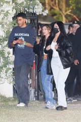 Indio, CA  - *EXCLUSIVE*  - Kylie Jenner and Hailey Bieber hold onto each other while exiting day one of the Coachella Valley Music and Arts Festival with BFF Fai Khadra in Indio. Shot on 04/15/22.

Pictured: Kylie Jenner, Hailey Bieber, Fai Khadra

BACKGRID USA 16 APRIL 2022 

USA: +1 310 798 9111 / usasales@backgrid.com

UK: +44 208 344 2007 / uksales@backgrid.com

*UK Clients - Pictures Containing Children
Please Pixelate Face Prior To Publication*